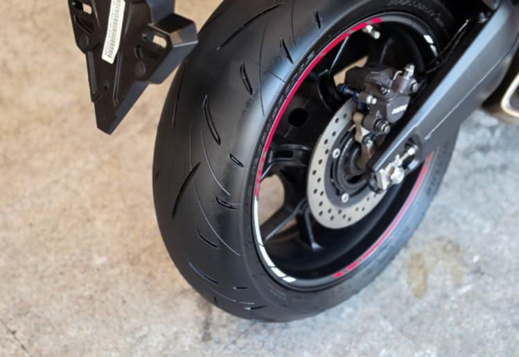 Honda CBR650R E-Clutch