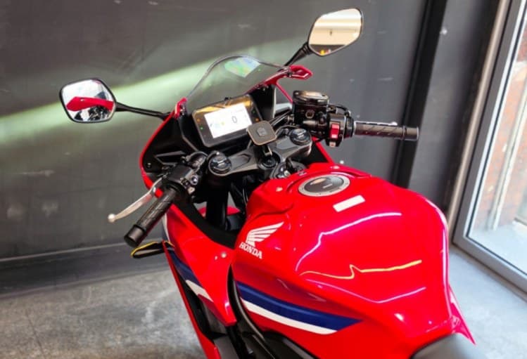 Honda CBR650R E-Clutch